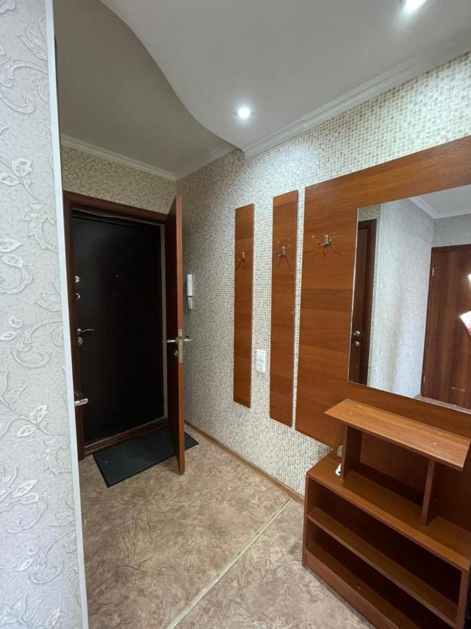 Уютная Квартира В Центре По Ул Гоголя Karagandy Exteriör bild